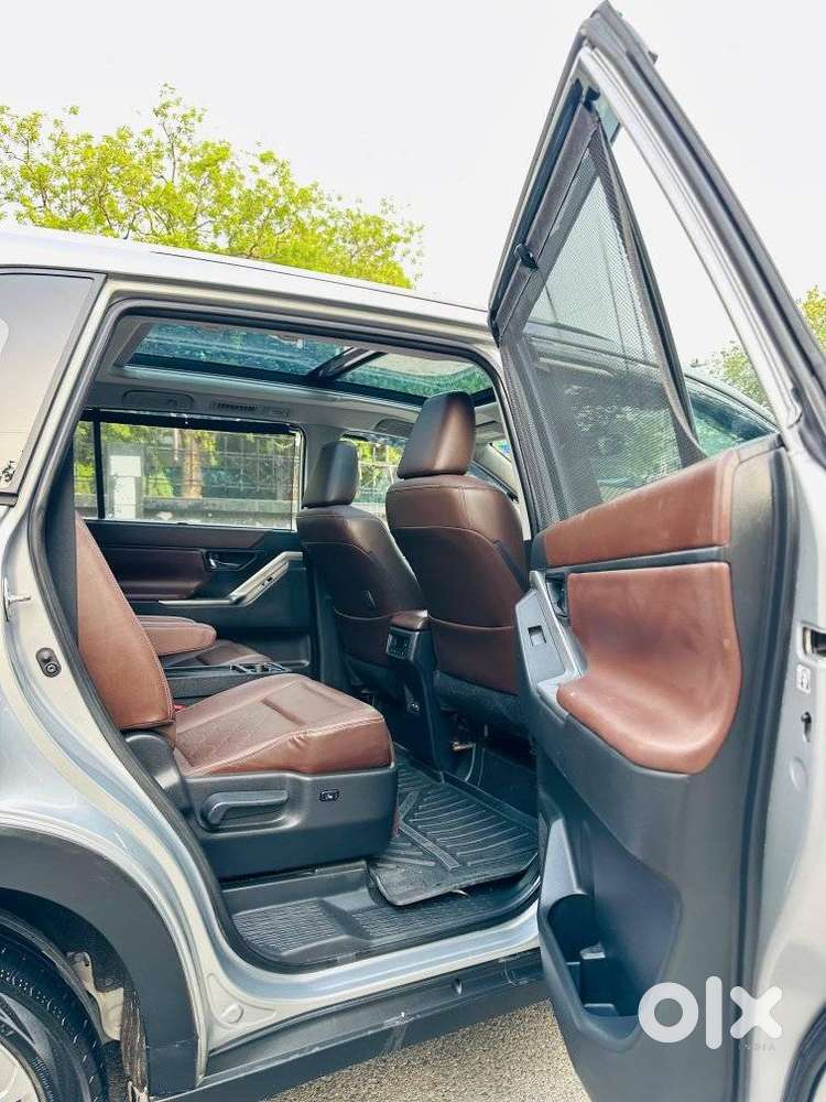 Toyota Innova Hycross 2.0 Zx Hybrid 7 Str, 2023, Petrol