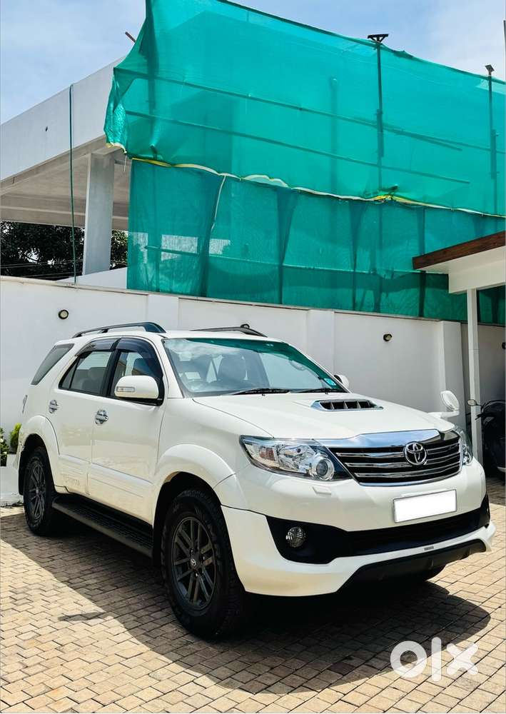 2015 Toyota Fortuner 2*4 Automatic 45000 Km Only
