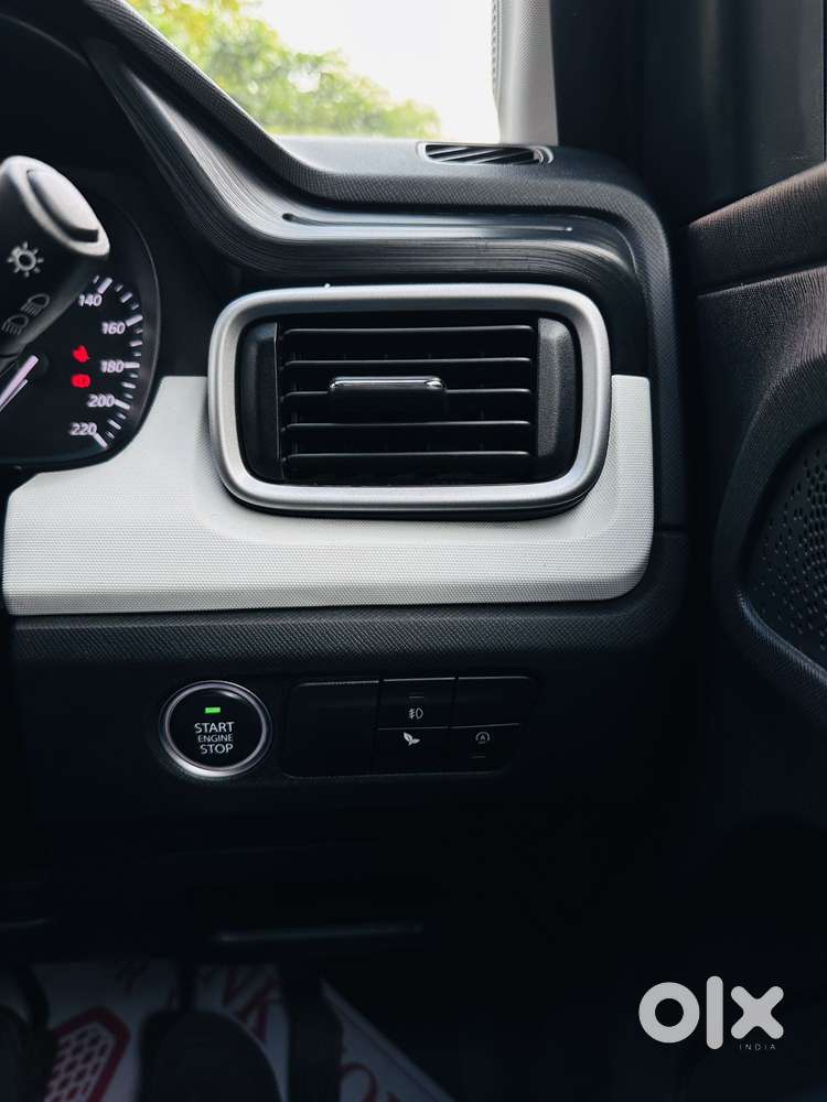 Tata Punch 1.2 Revotron Creative Dual Tone, 2022, Petrol