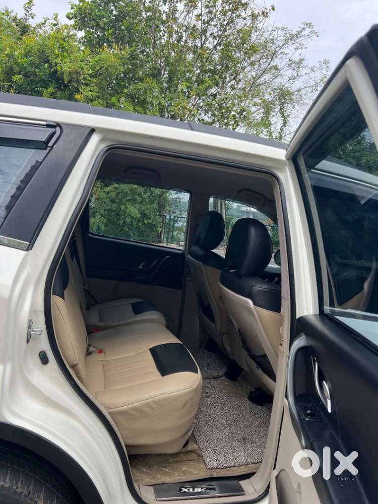 Mahindra Xuv500 At W6 2wd, 2017, Diesel
