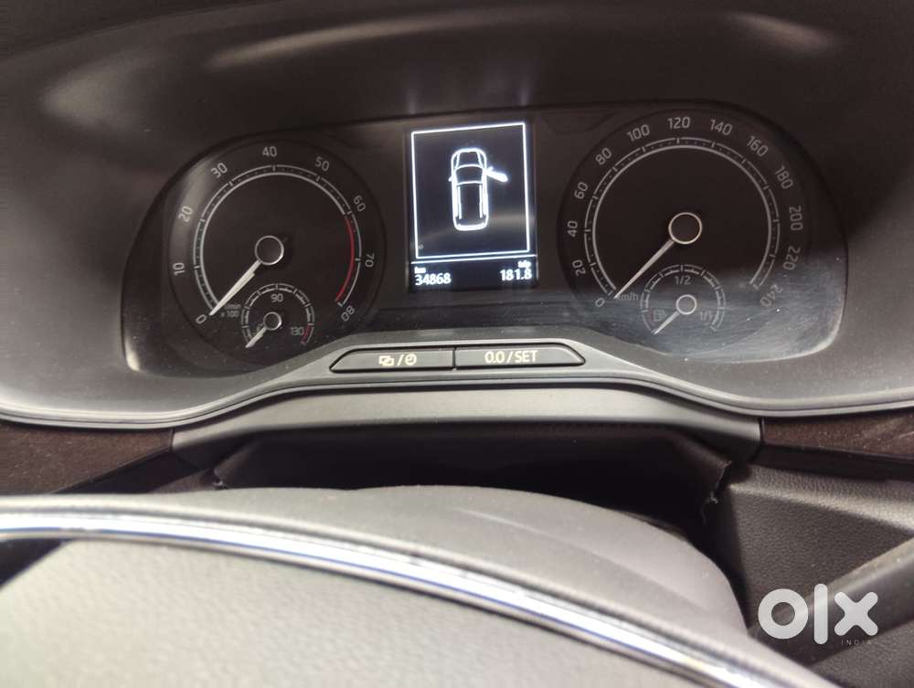 Skoda Kushaq 1.0 Tsi Style At, 2023, Petrol