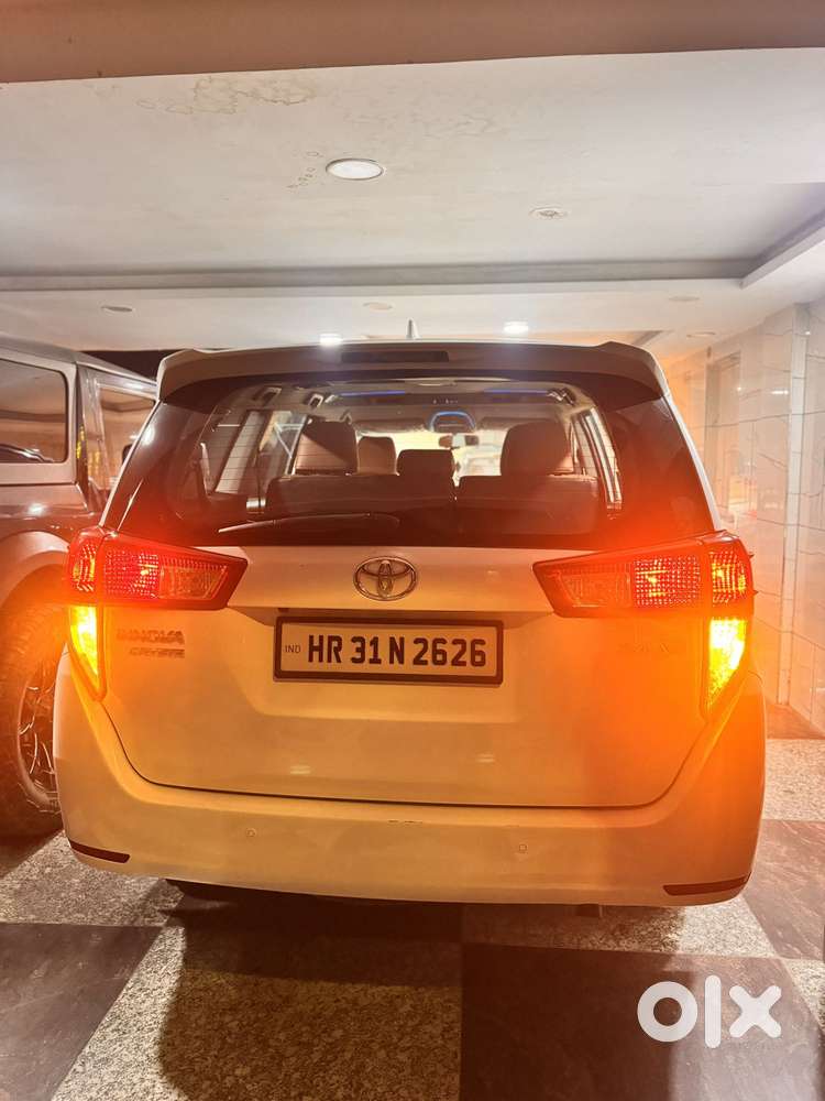 Toyota Innova Crysta 2.4 Vx Mt 8s, 2017, Diesel