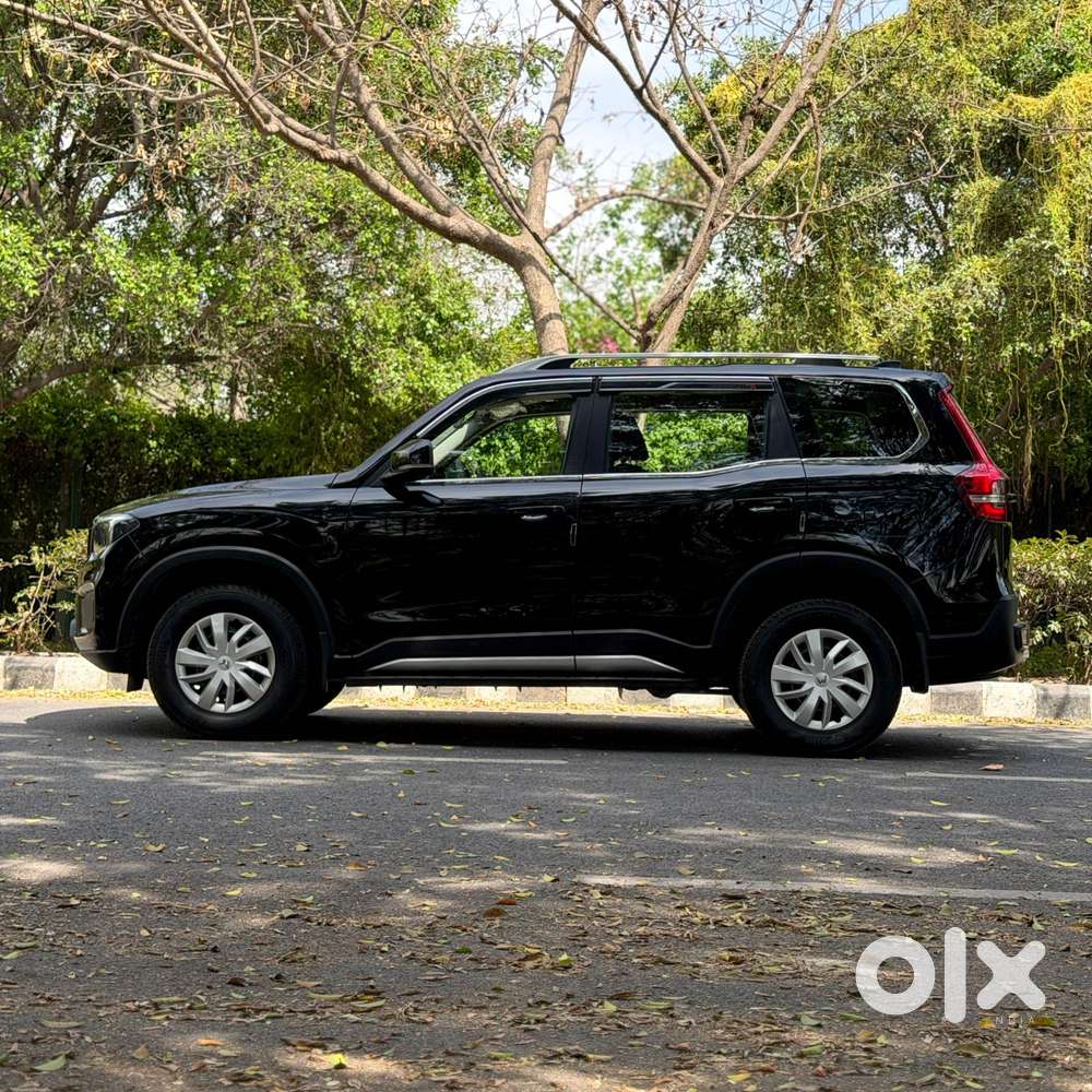 Mahindra Scorpio N Z2 Petrol Mt 7 Str, 2024, Petrol