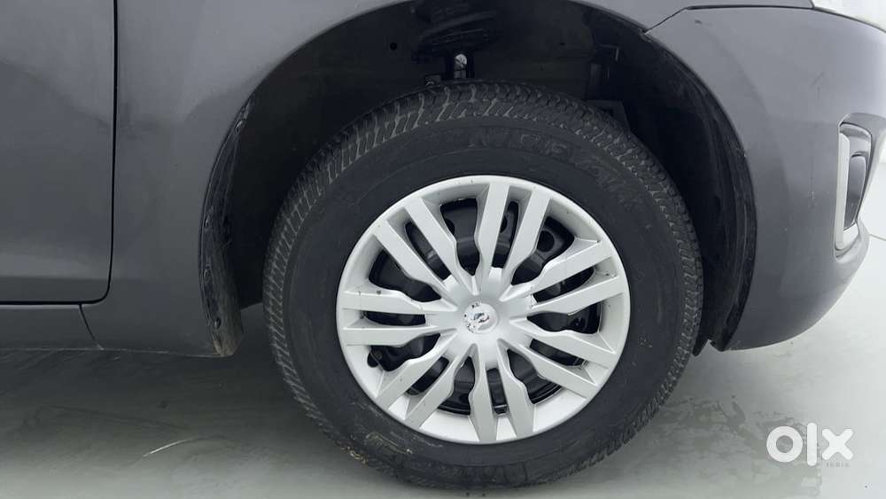 Maruti Suzuki Swift Vvt Vxi, 2016, Petrol
