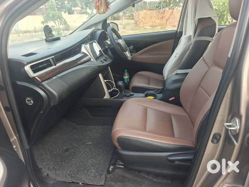 Toyota Innova Crysta 2.7 Zx At, 2017, Diesel