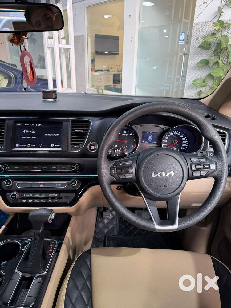 Kia Carnival Premium, 2022, Diesel