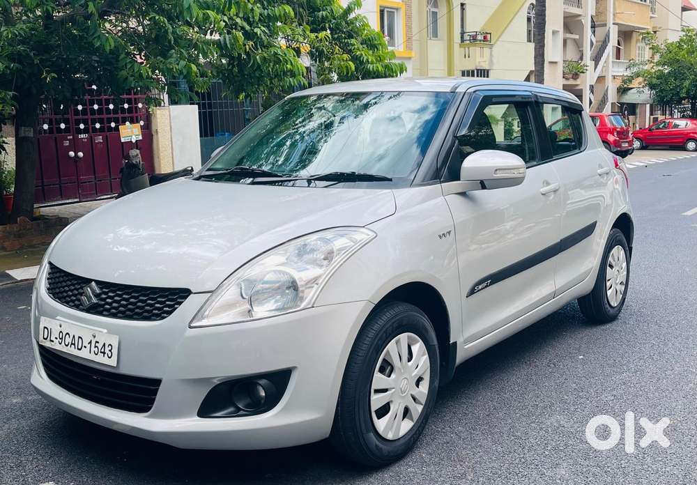 Maruti Suzuki Swift Vxi 1.2 Abs Bs-iv, 2012, Petrol