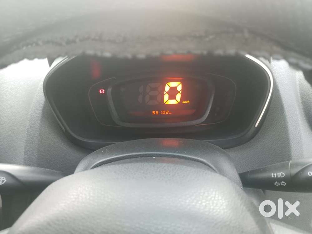 Renault Kwid 1.0 Rxt (o) Easy-r, 2017, Petrol