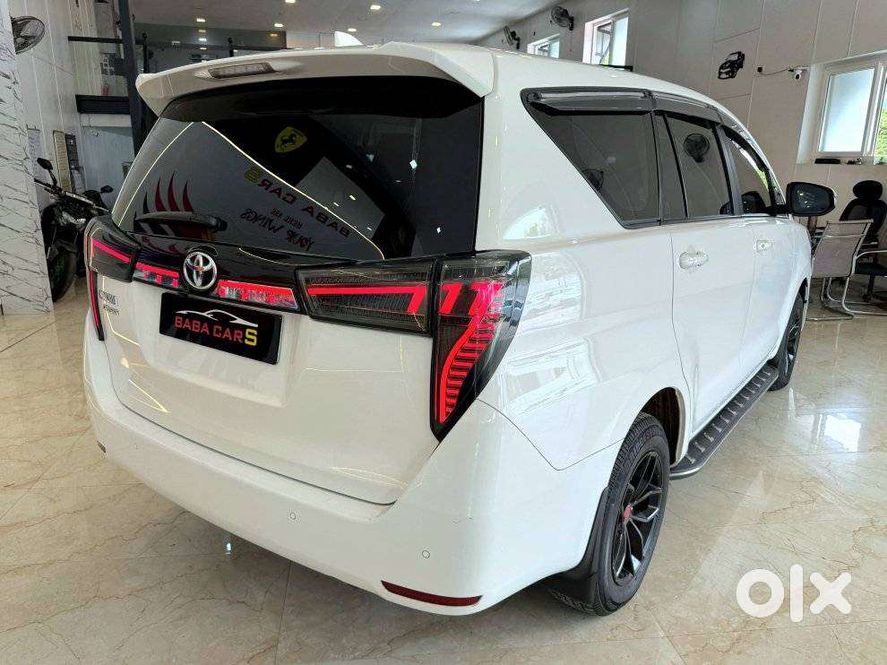 Toyota Innova Crysta [2020-ongoing] 2.4 Gx 7 Str, 2025, Diesel