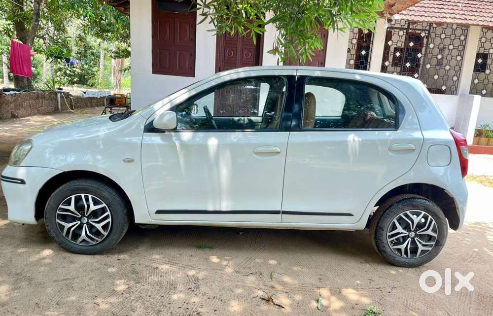 Toyota Etios Liva 2012 Diesel 140000 Km Driven