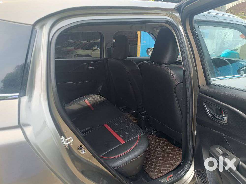 Maruti Suzuki Swift Vxi Optional, 2025, Petrol