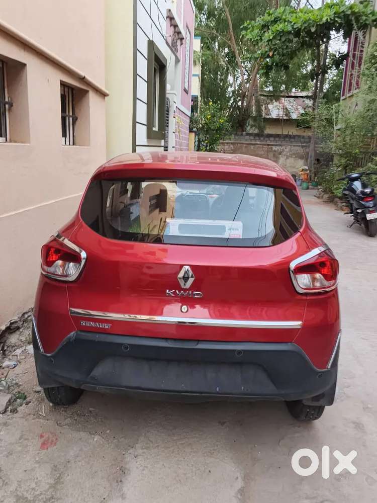 Showroom Condition Vehicle Kwid For Sale