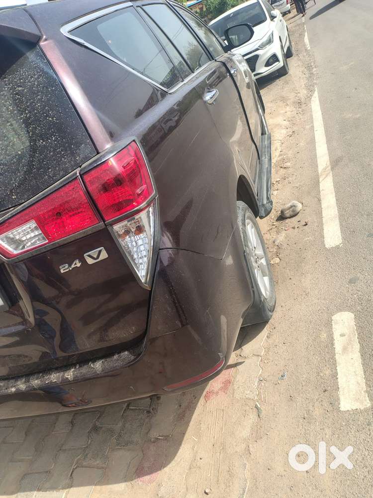 Toyota Innova Crysta 2.4 V, 2017, Diesel