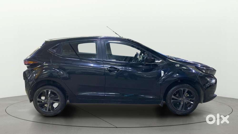 Tata Altroz 1.2 Xza Plus Dark Edition Dct, 2022, Petrol