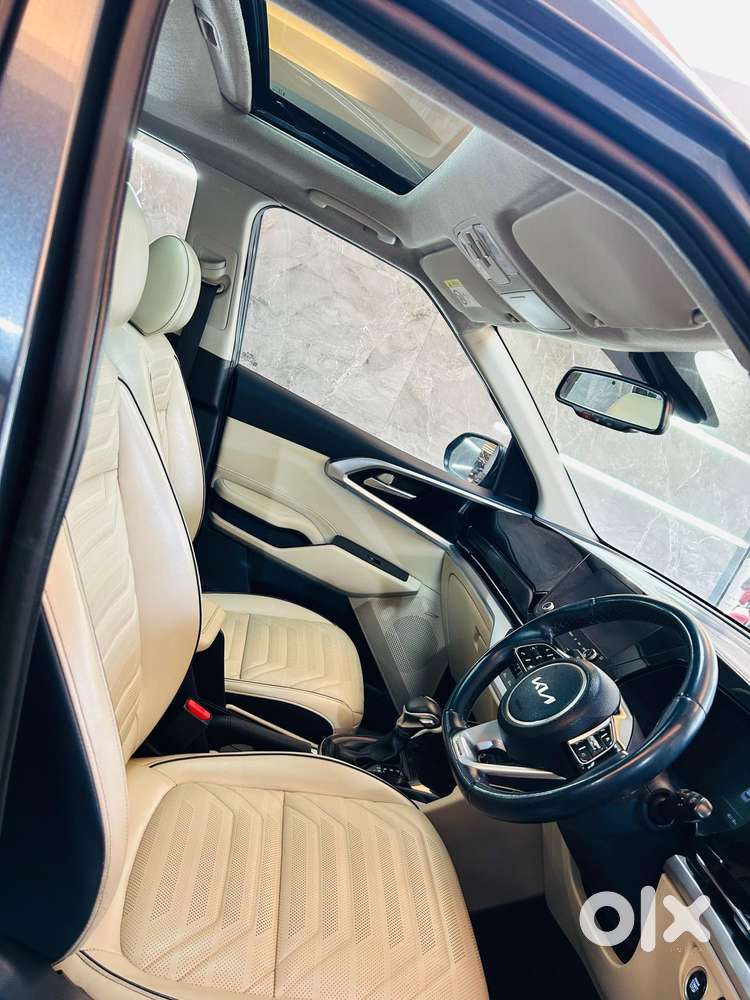 Kia Carens Luxury (o)1.5 Diesel At 7 Str, 2022, Diesel