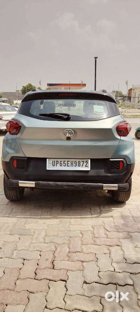 Tata Punch 1.2 Revotron Creative Dual Tone, 2022, Petrol
