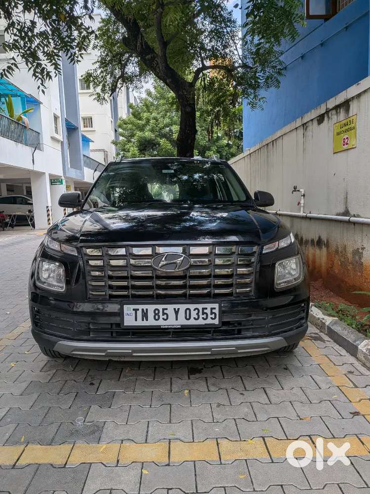 Hyundai Venue E Plus Petrol 2025