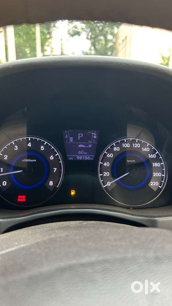 Hyundai Fluidic Verna 2011