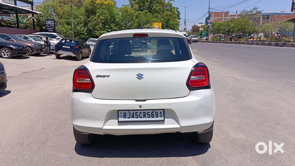 Maruti Suzuki Swift Vxi Optional, 2022, Petrol