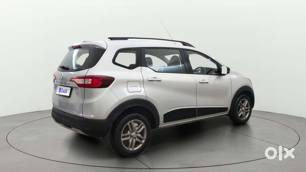 Renault Triber Rxz, 2022, Petrol