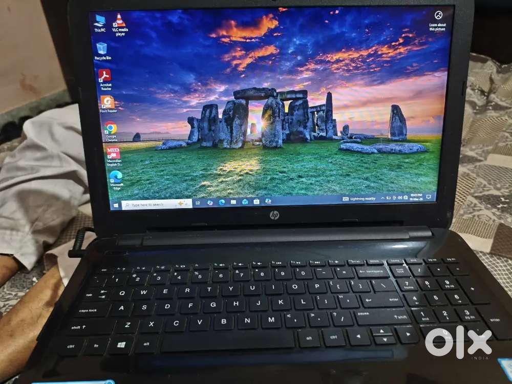 Hp laptop black color