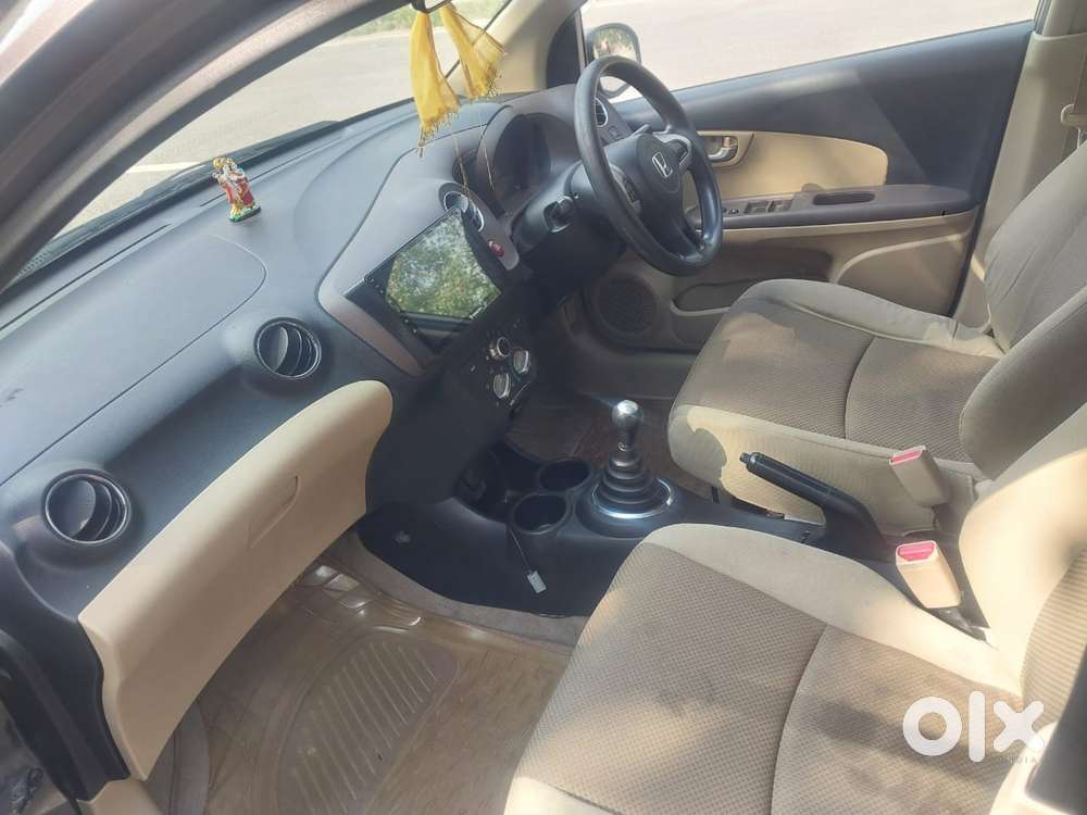 Honda Brio 2011-2013 V Mt, 2013, Petrol