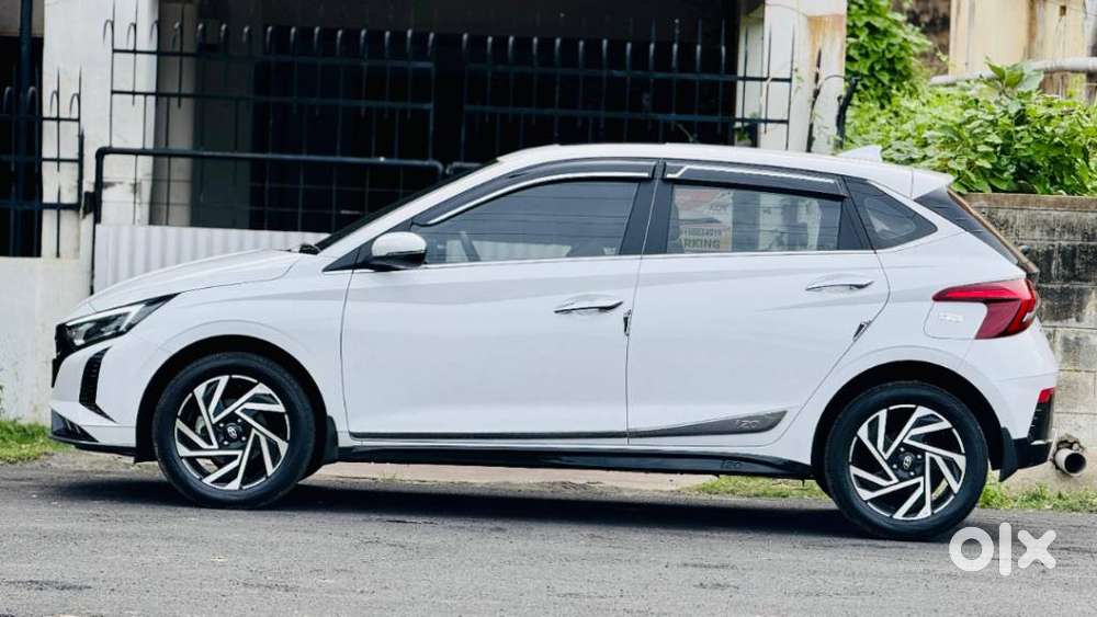 Hyundai I20 Asta (o) 1.2 Mt, 2025, Petrol