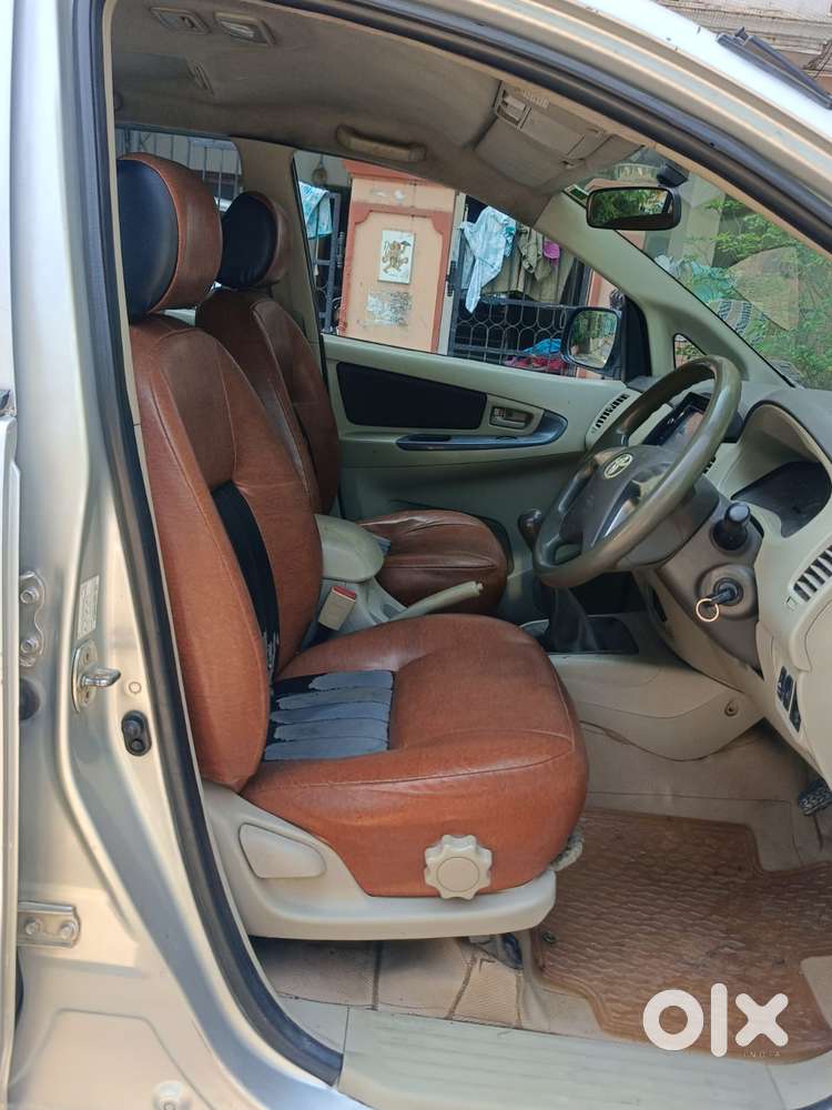 Toyota Innova [2013-2016] 2.5 G4 8 Str, 2014, Diesel