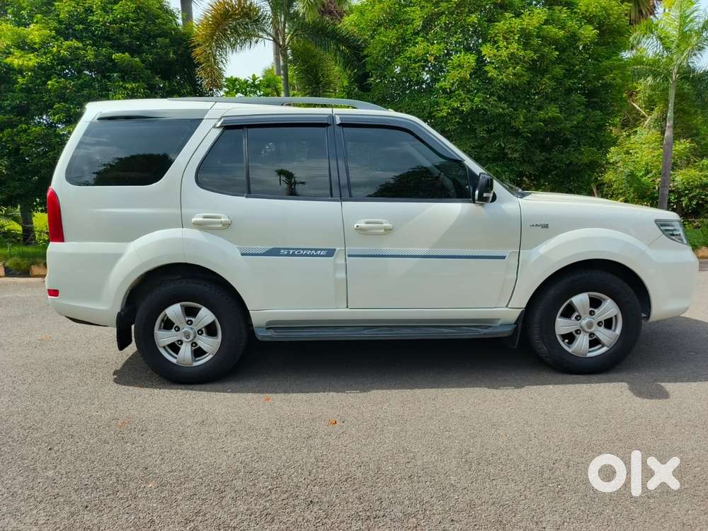 Tata Safari Storme 2016 - November