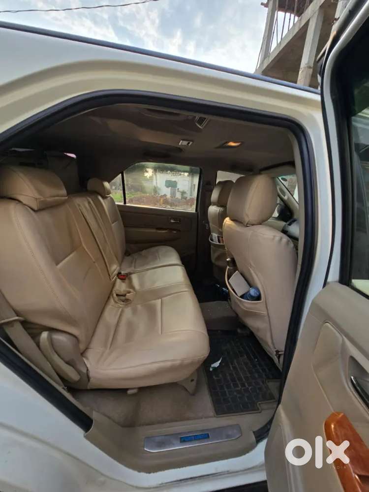 Toyota Fortuner Diesel Manual 2nd Owner 2012