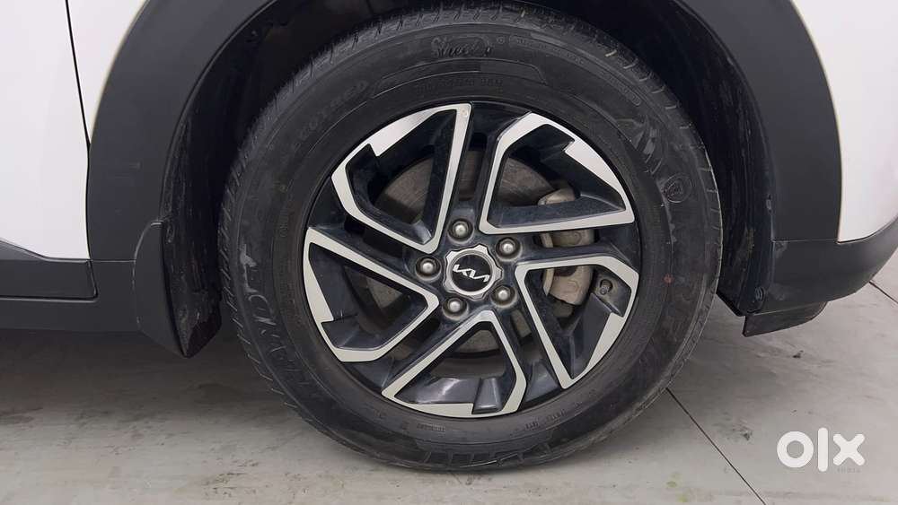 Kia Carens Luxury (o)1.5 Turbo Petrol Dct 7 Str, 2023, Petrol