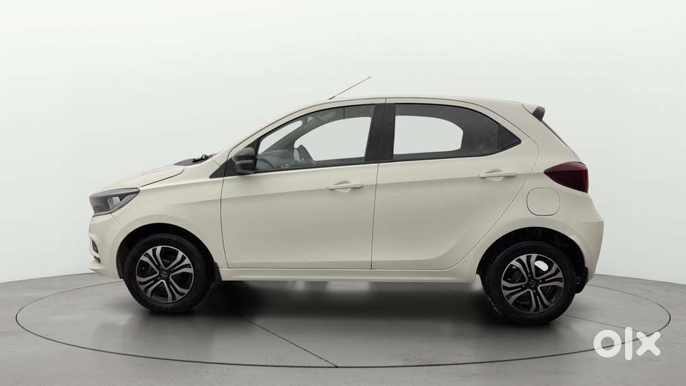 Tata Tiago 1.2 Revotron Xta, 2022, Petrol