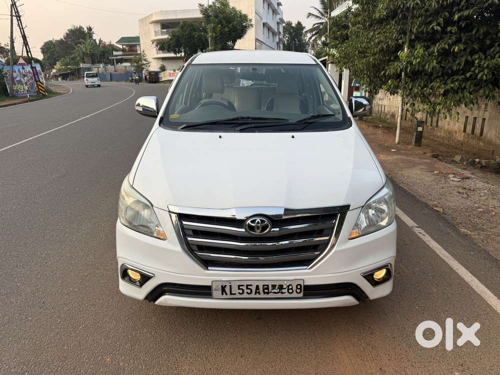 Toyota Innova 2.5 G (diesel) 8 Seater, 2015, Diesel