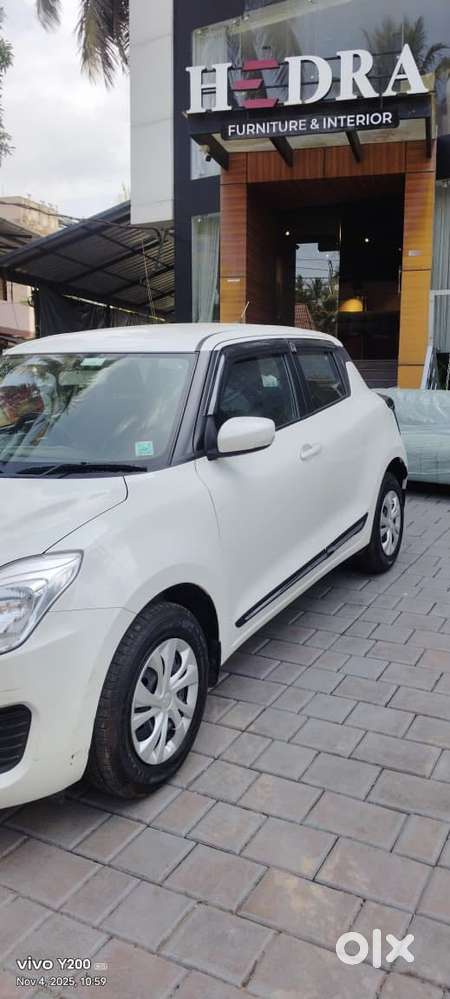 Maruti Suzuki Swift Vxi Optional, 2019, Petrol