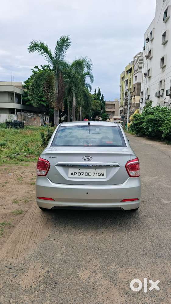 Hyundai Xcent Petrol Manual 2014