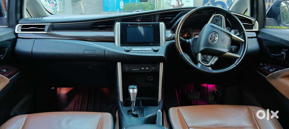 Toyota Innova Crysta 2.8z Automatic, 2016, Diesel