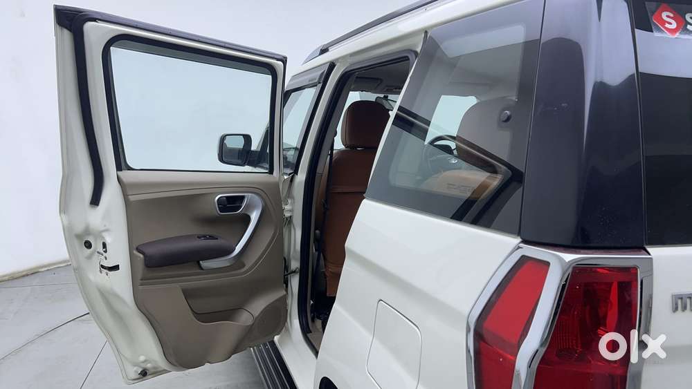 Mahindra Tuv 300 T8, 2015, Diesel