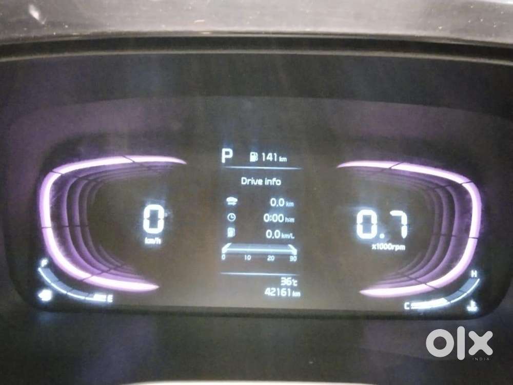 Kia Carens 1.4 Luxury Plus 6 Str, 2022, Petrol