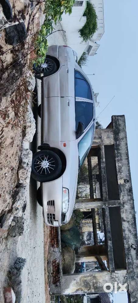 Mitsubishi Lancer 2003 Petrol 98000 Km Driven