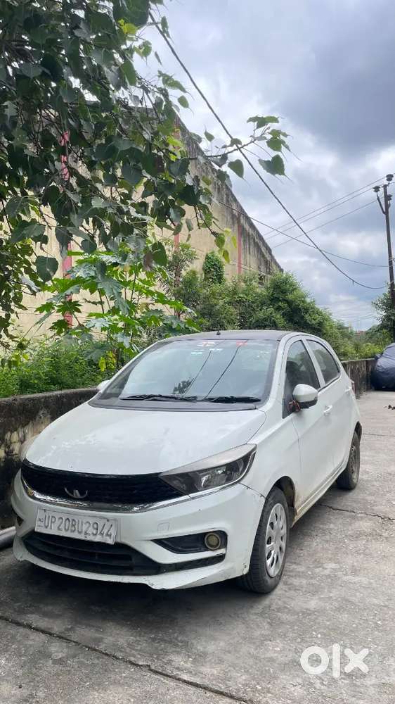 Tata Tiago Petrol Xt