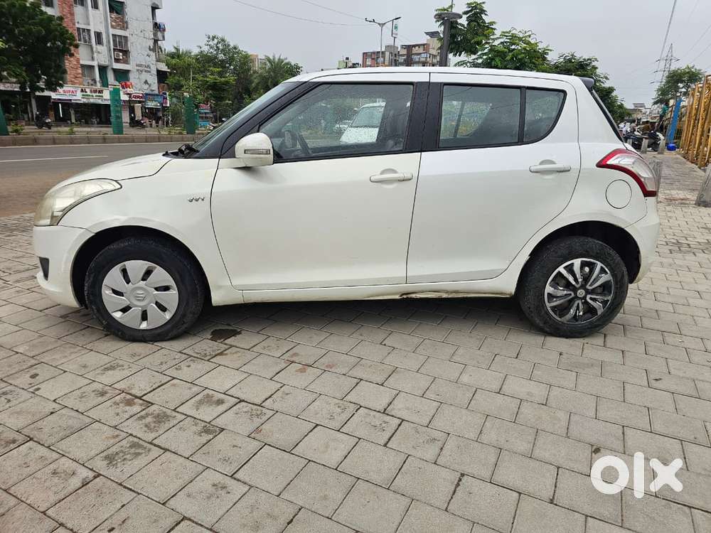Maruti Suzuki Swift Vxi + Manual, 2014, Cng & Hybrids