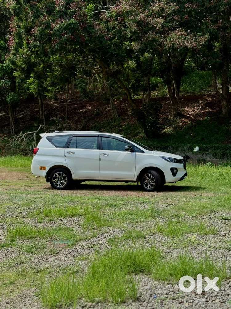 Toyota Innova Crysta 2022 Diesel Well Maintained