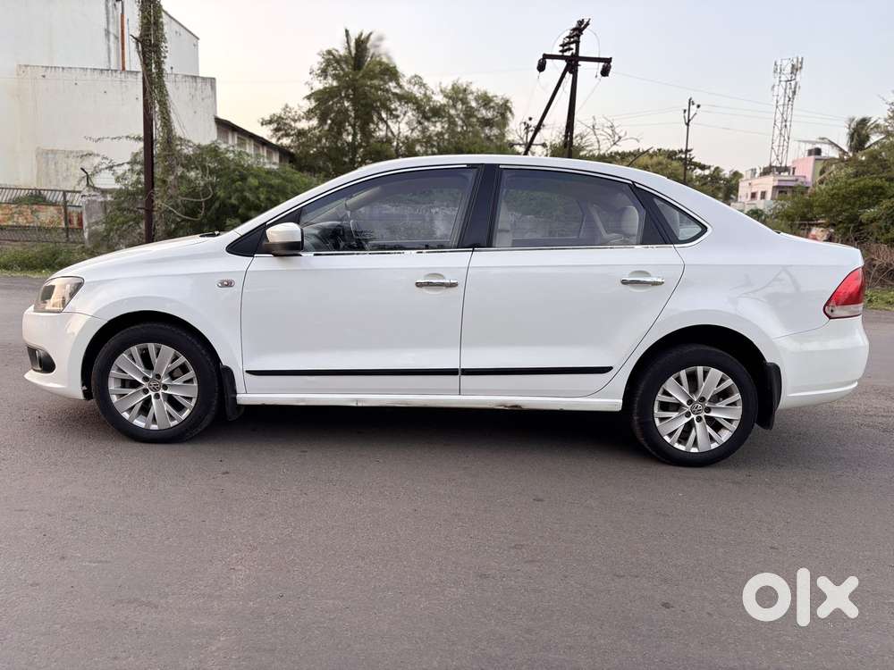 Volkswagen Vento 1.2 Tsi Highline Plus At, 2014, Petrol