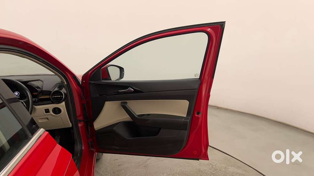 Skoda Slavia Style 1.5l Tsi Dsg, 2023, Petrol