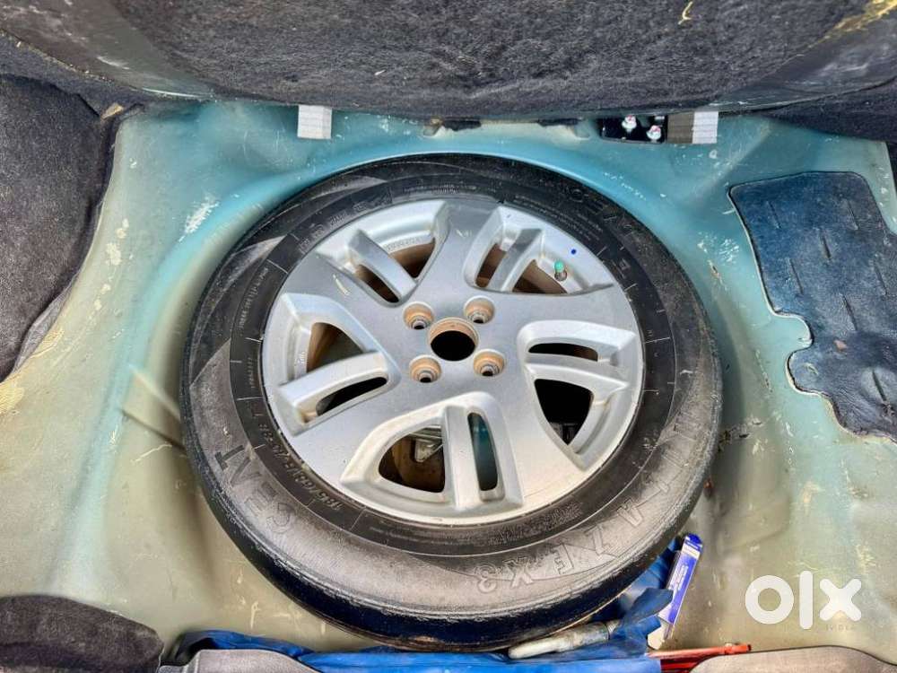 Maruti Suzuki Dzire 1.2 Zxi, 2013, Petrol