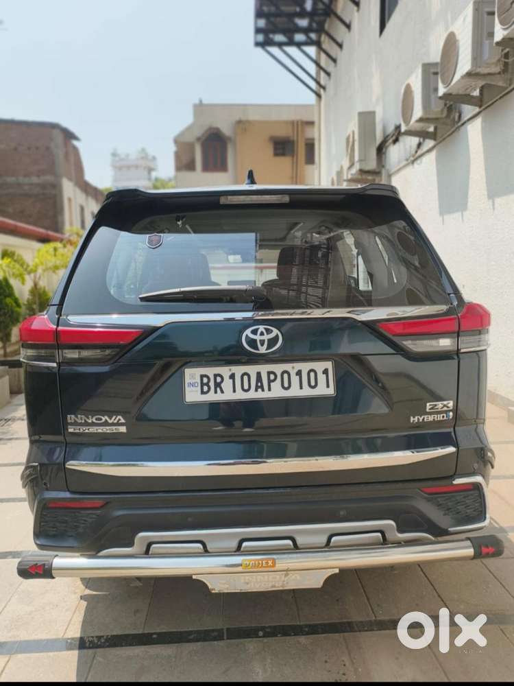 Toyota Innova Hycross 2.0 Zx Hybrid 7 Str, 2023, Petrol