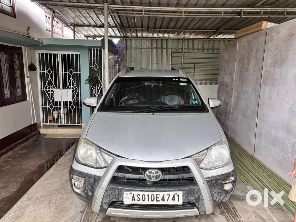 Toyota Etios Cross 2015