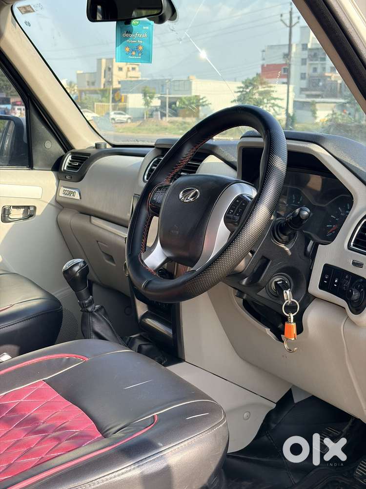 Mahindra Scorpio S10 8 Seater, 2014, Diesel