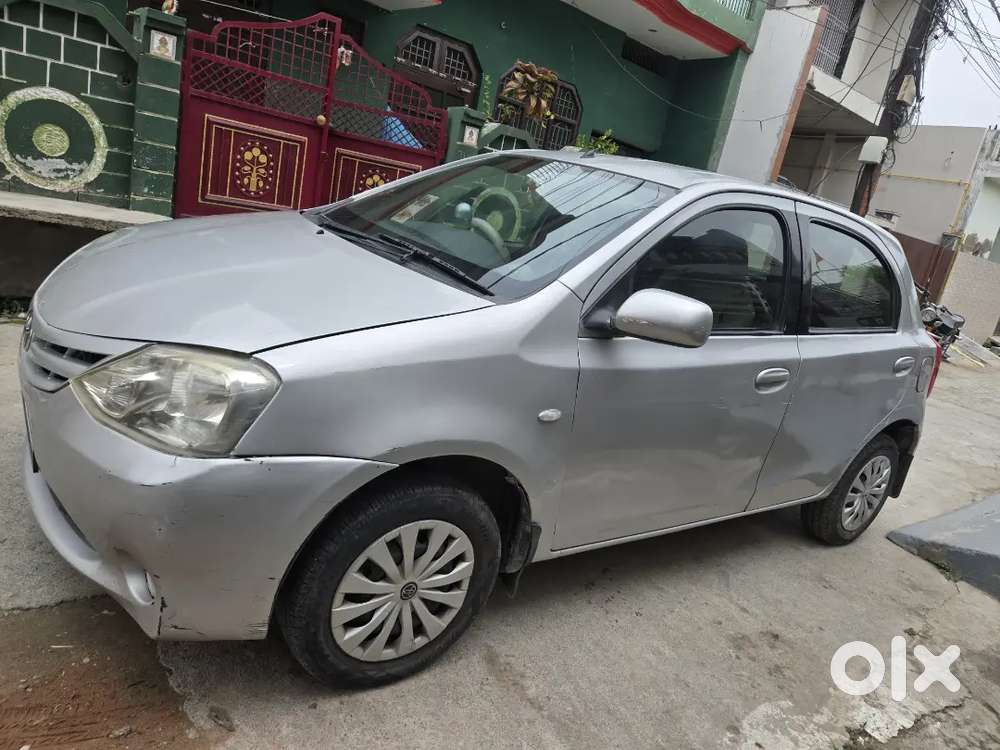 Toyota Etios Liva 2011 1.2 G