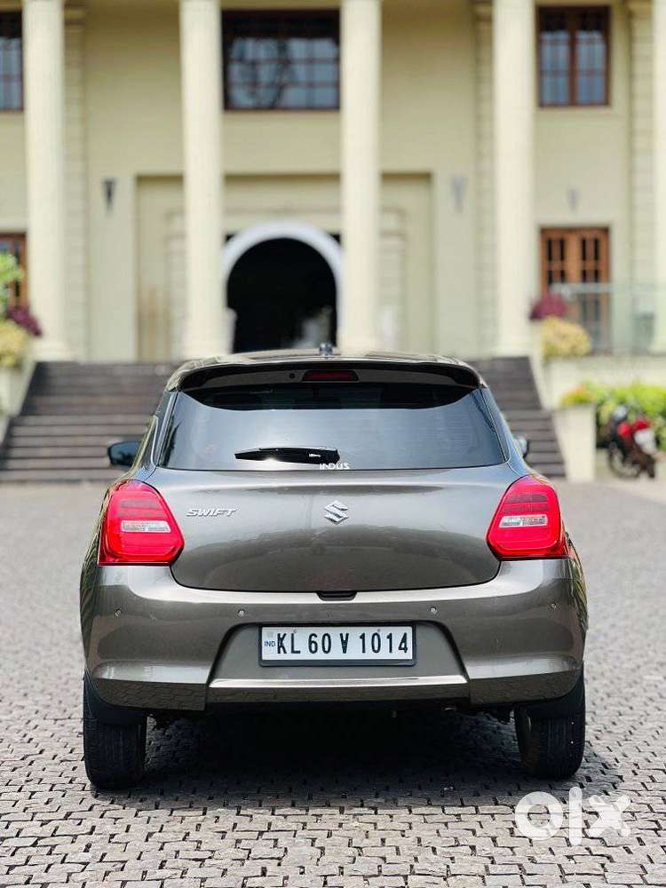 Maruti Suzuki Swift 1.3 Zxi, 2023, Petrol